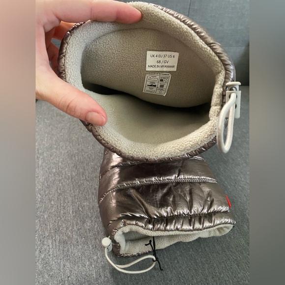 Sold. Hunter Metallic Insulated Snow Boot Tall - Picture 6 of 10